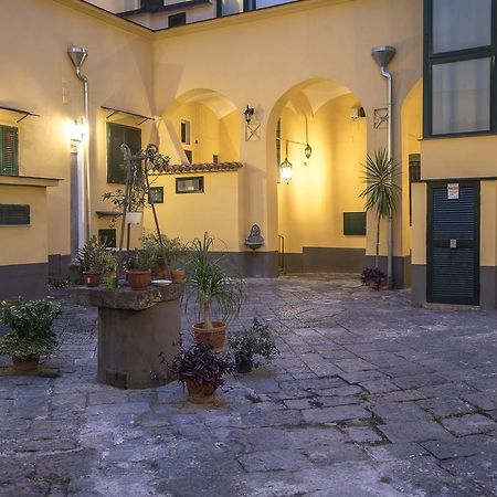Napul'E Apartament Napels Buitenkant foto