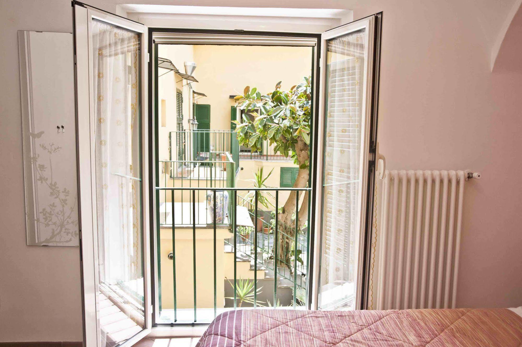 Napul'E Apartament Napels Buitenkant foto